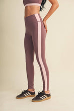 Load image into Gallery viewer, Side Contrast Block Legging: Mauve