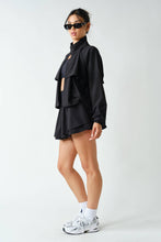 Load image into Gallery viewer, Swift Move Windbreaker
