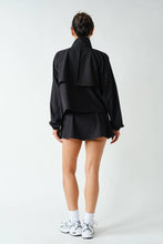 Load image into Gallery viewer, Swift Move Windbreaker
