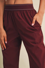 Load image into Gallery viewer, It Girl: Burgundy

