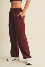 Load image into Gallery viewer, It Girl: Burgundy
